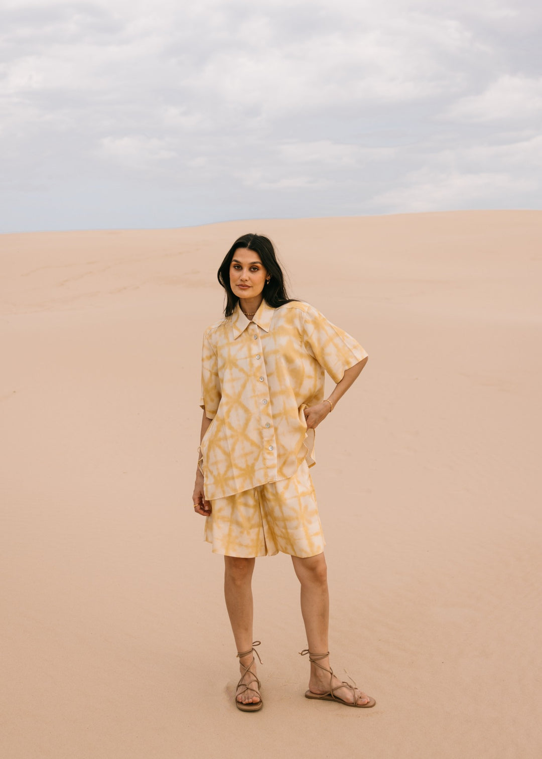 Artisanal biscotti shibori print shorts in soft Tencel Sarajado, designed for effortless, laid-back style