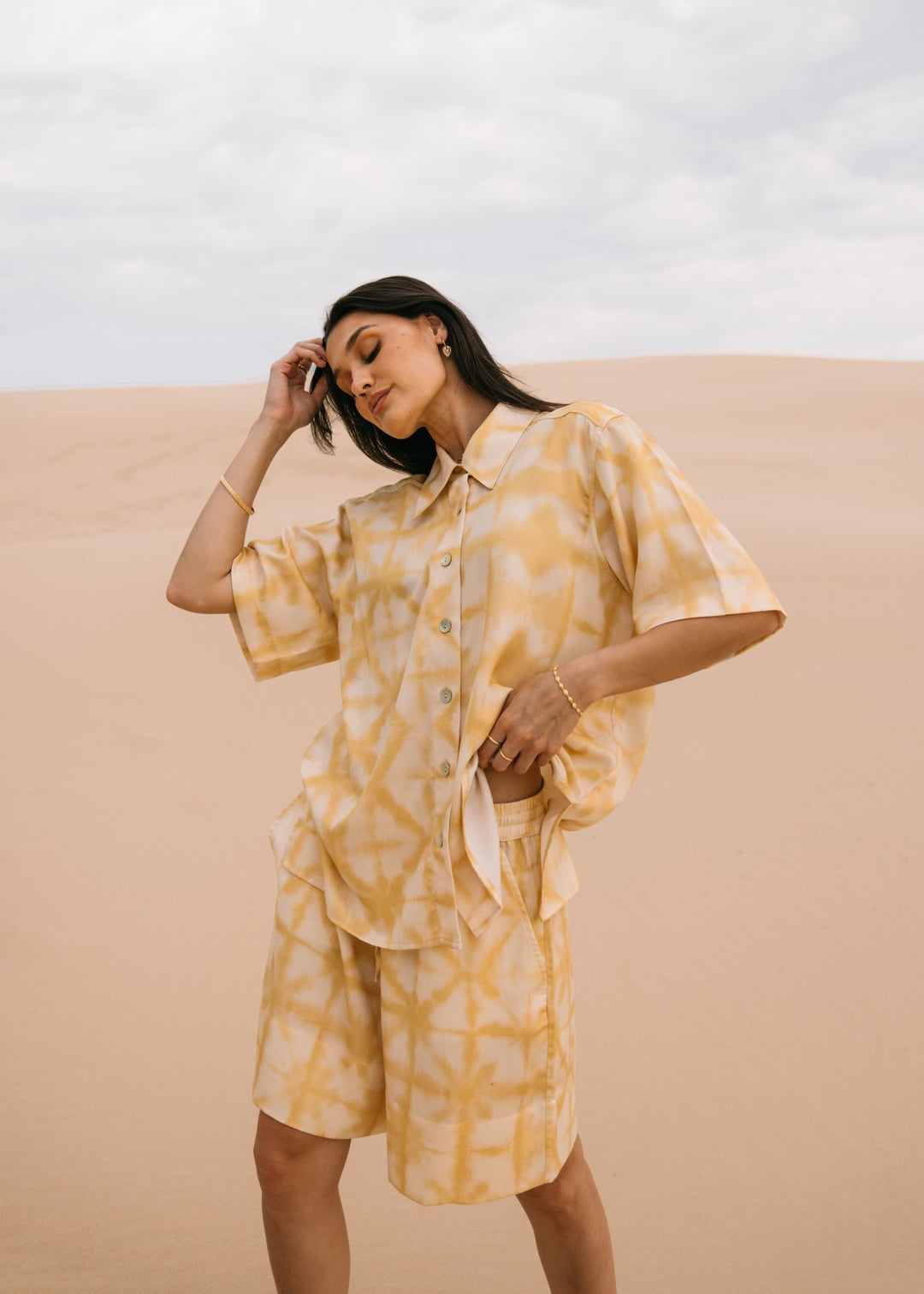 Artisanal biscotti shibori print shorts in soft Tencel Sarajado, designed for effortless, laid-back style