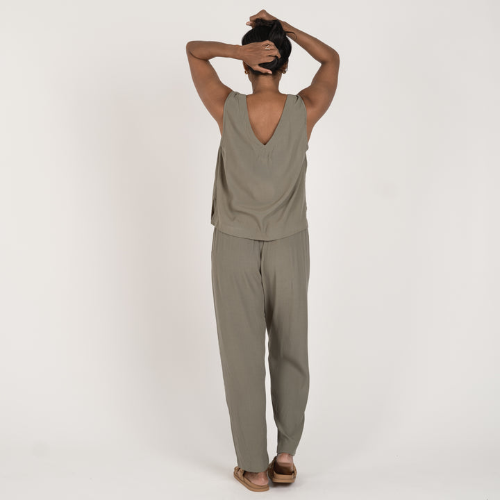 V NECK SINGLET Sage Green